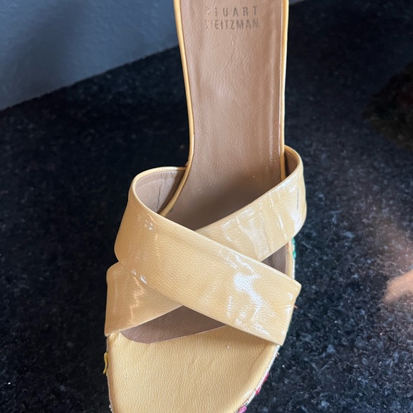 Stuart Weitzman Yellow Wedge Shoes with Intricate Design - Picture 10 of 15